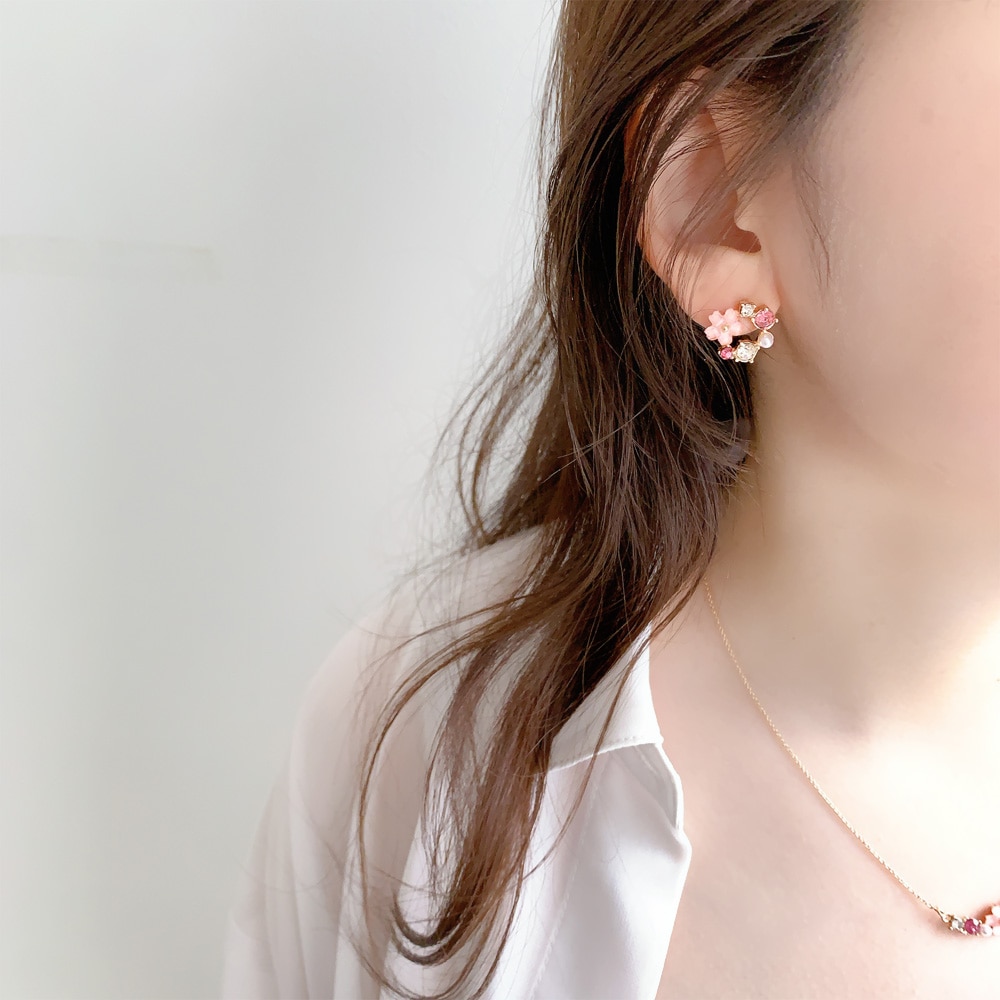 P-1069) 桜×ビジューチタンピアス | ビーズ・パーツなどの
