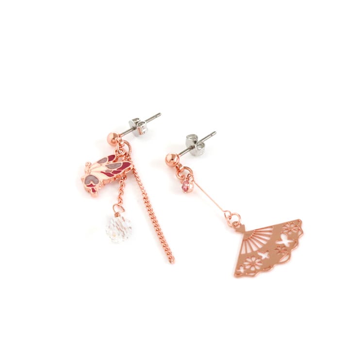 P-1139) 扇子×バタフライチタンピアス | ビーズ・パーツなどの