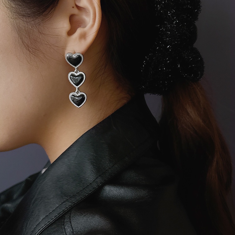 P-1162) 3連ハートチタンピアス | ビーズ・パーツなどのハンドメイド