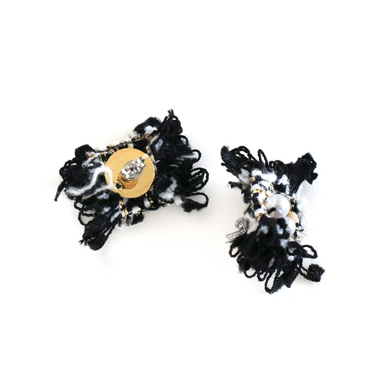 P-1163) ツイード×パールチタンピアス | ビーズ・パーツなどの