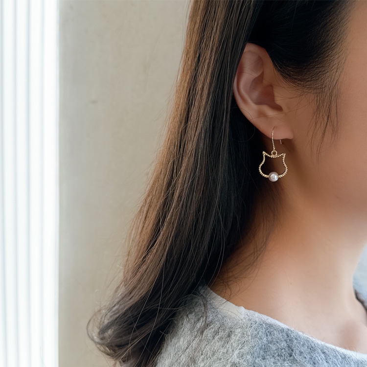 豊臣秀吉✨️値下げ　インフィニティパールピアス P-1201) ネコ×パールピアス | ビーズ・パーツなどのハンドメイドパーツ