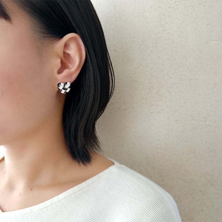 P-1185) エポハート編み込みチタンピアス | ビーズ・パーツなどの