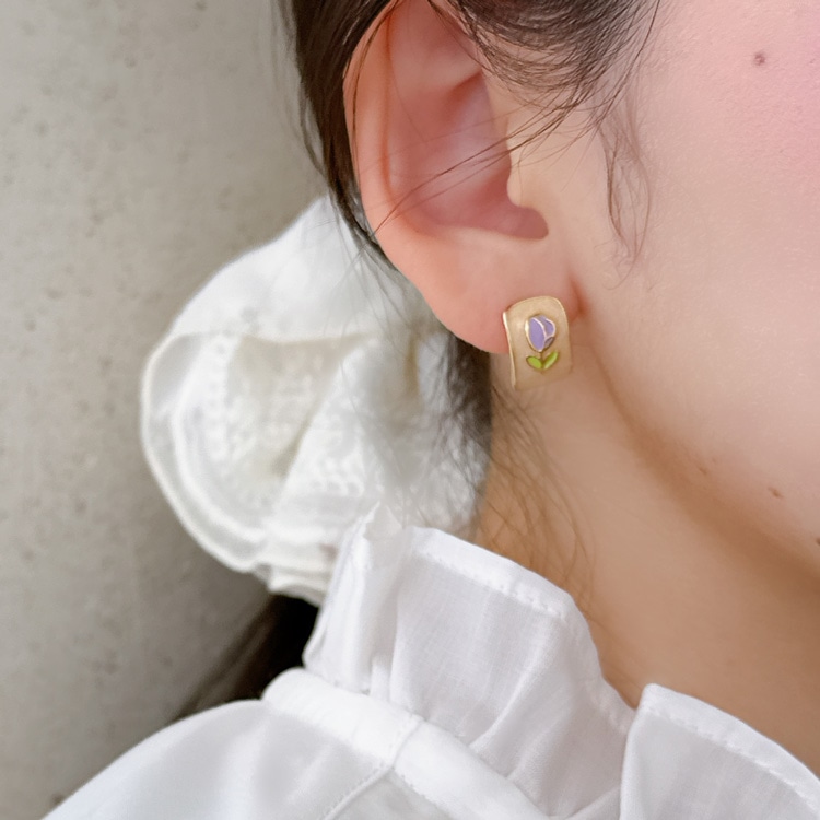 P-1215) チューリップモチーフチタンピアス | ビーズ・パーツなどの