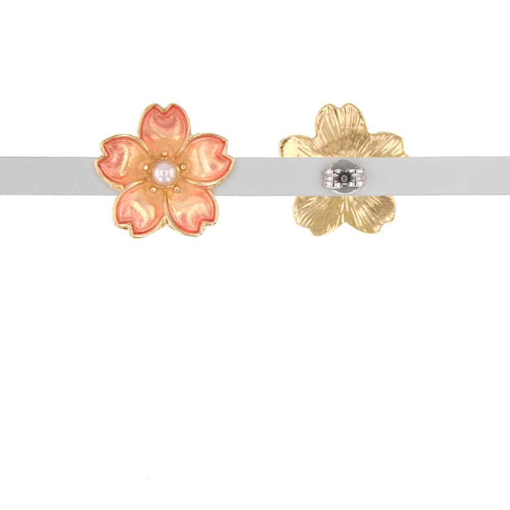 P-1081) 桜チタンピアス | ビーズ・パーツなどのハンドメイドパーツ