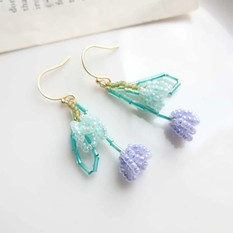 ☆❤️ チューリップ　フープピアス　ガラスビーズ　ピアス　イヤリング　ハンドメイド P-796) チューリップフックピアス | ビーズ・パーツなどのハンドメイド