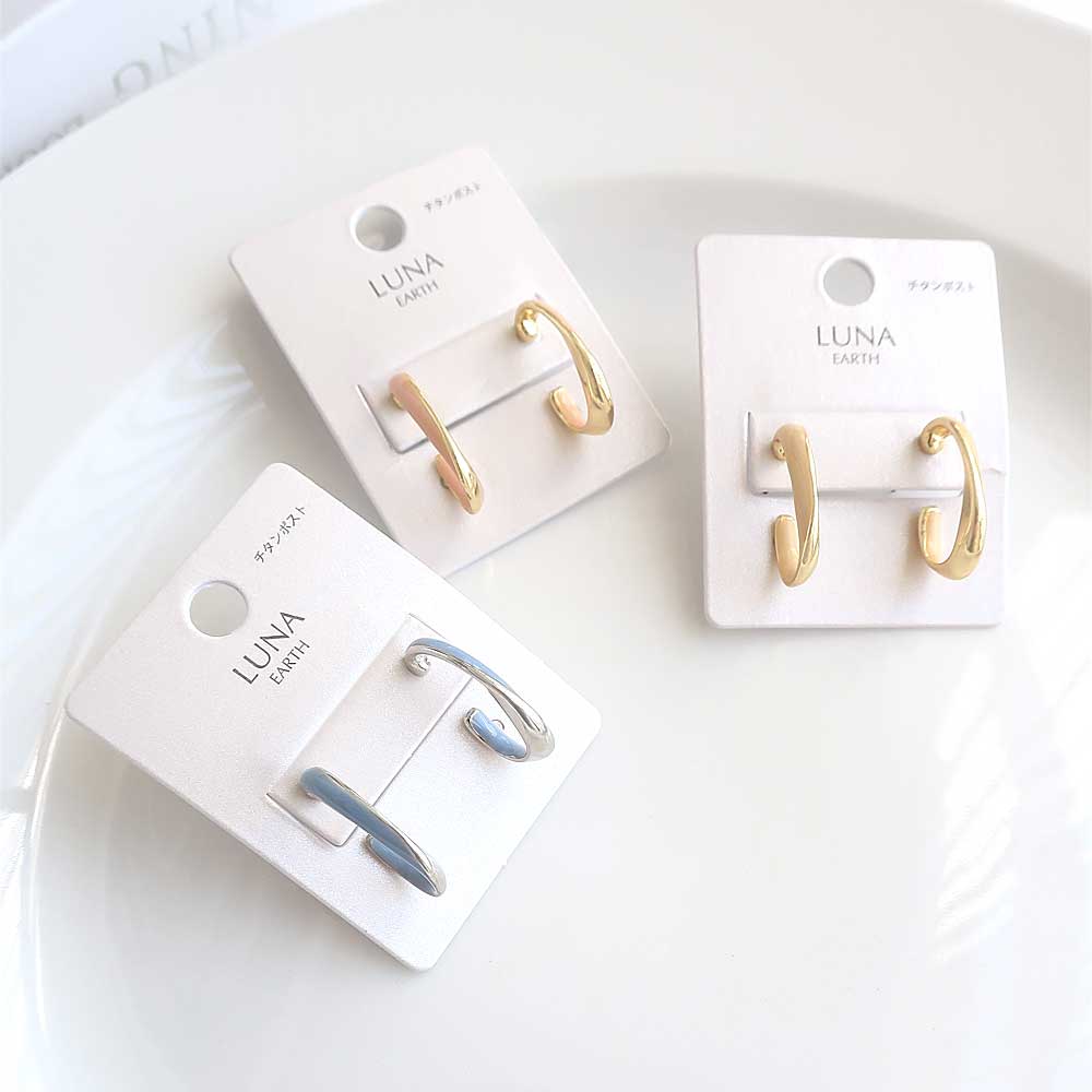 ミナペルホネン✩*॰スクエアピアス✩*॰ ミナペルホネンハンドメイドピアス - メルカリ