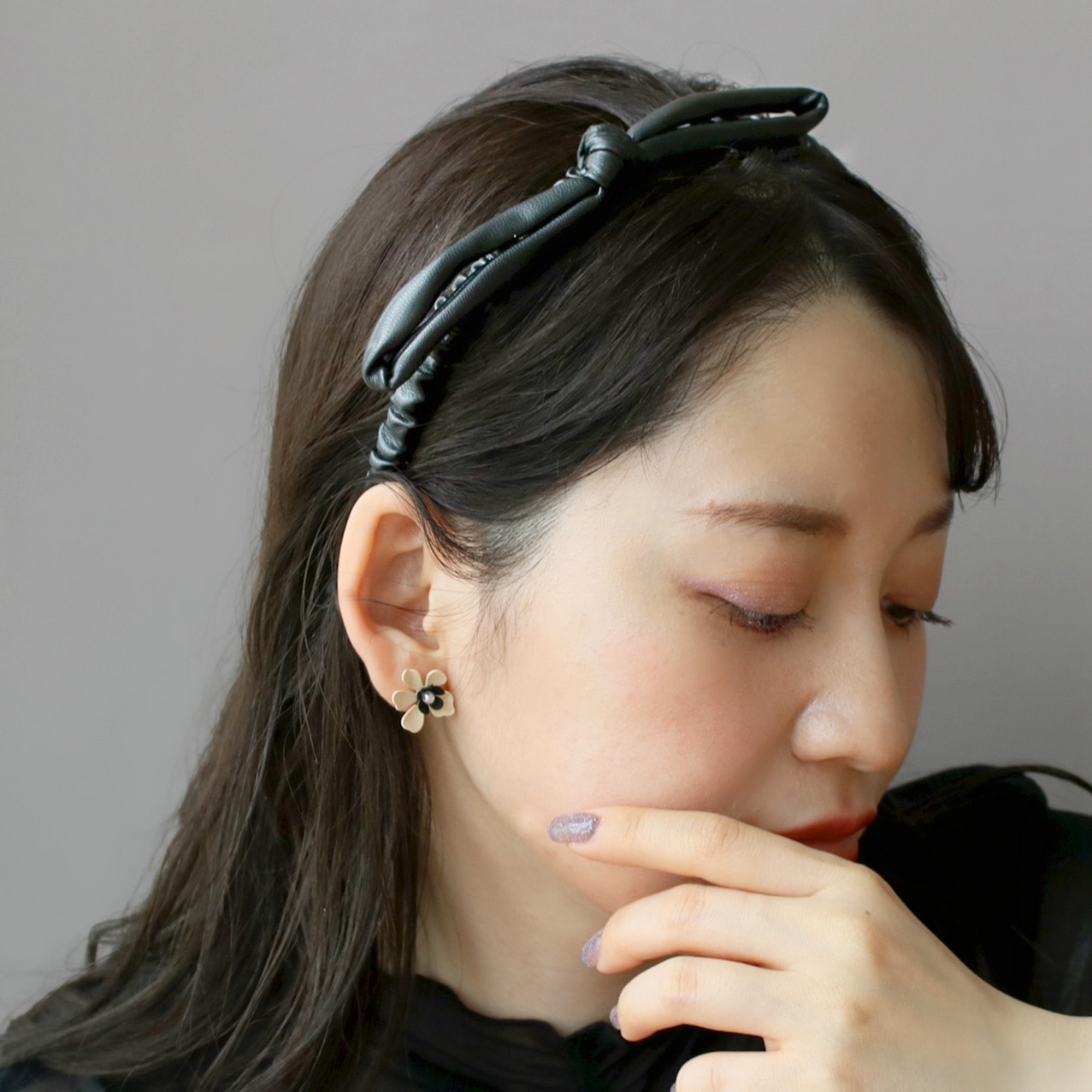 P-1114) マットフラワーチタンピアス | ビーズ・パーツなどの