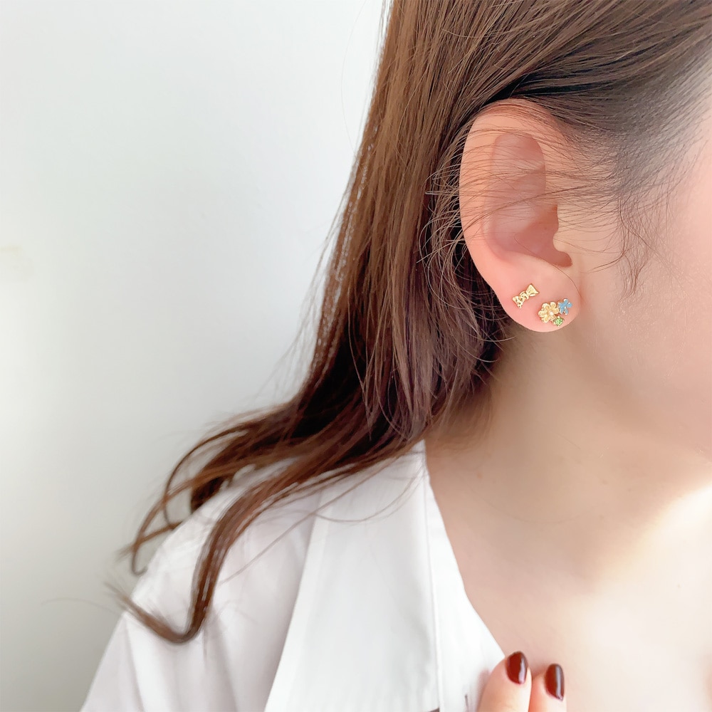 アクセサリー yuzu P-1072) ウサギ×フラワーセットチタンピアス | ビーズ・パーツ