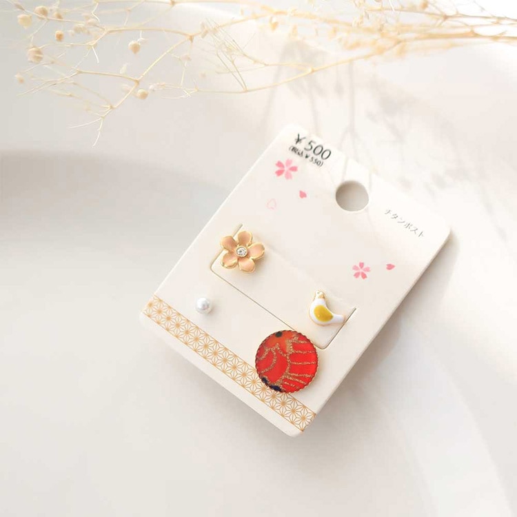 ハンドメイドピアス silver925] 立体スクエアピアス＊シルバーカラー | iichi 日々の