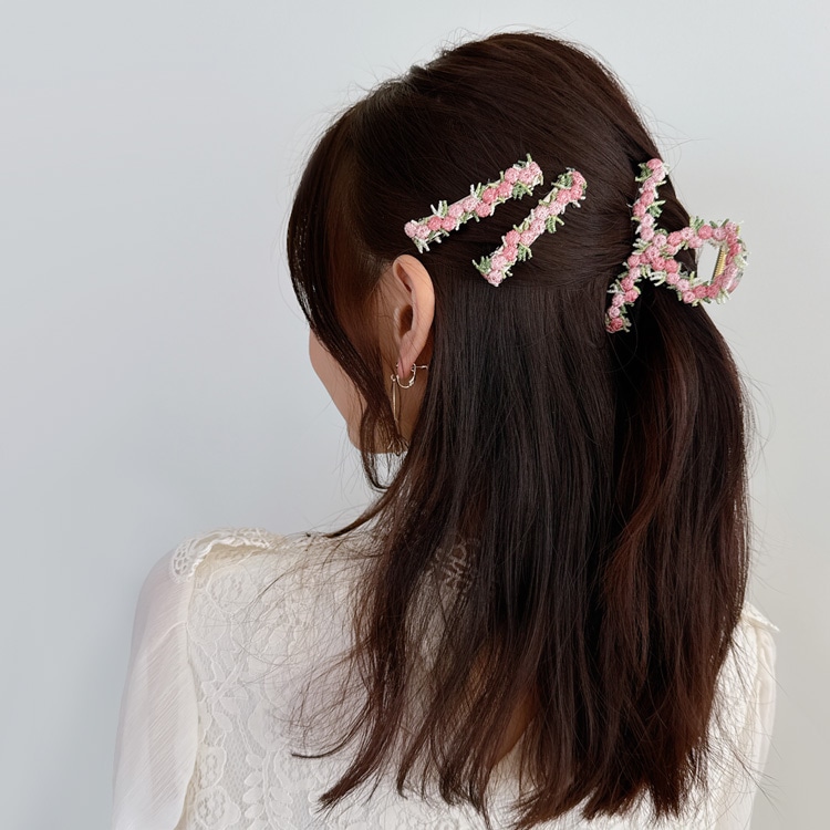C-421) フラワー刺繍セットクリップ | ビーズ・パーツなどの