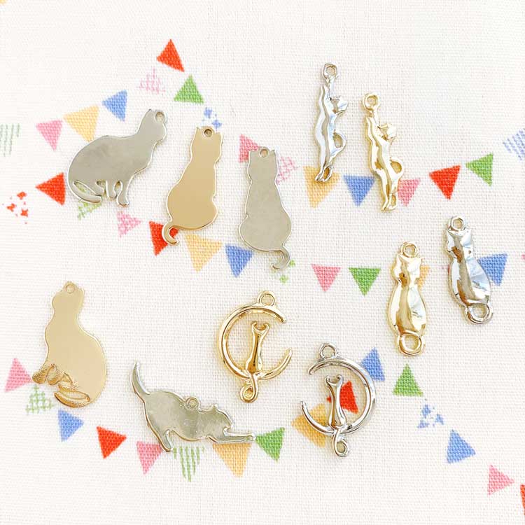 チャーム / 猫 / G5 | ビーズ・パーツなどのハンドメイドパーツおよび