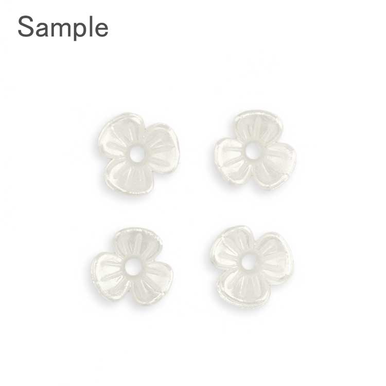 アクリルフラワー 3弁花 WH 約6mm｜樹脂素材パーツ【パーツクラブ