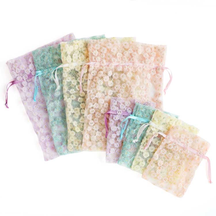 刺繍フラワーレース巾着ギフトバッグ / BE | ビーズ・パーツなどの