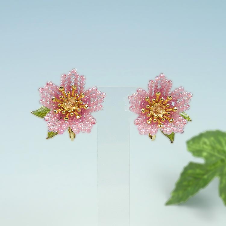 オリジナルキット / ～ビーズステッチ～ 春の華やぎ 桜のイヤリング