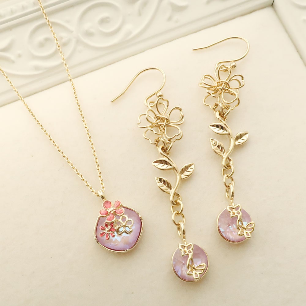 ジュエリークリップのフラワーピアス/ネックレス | ビーズ・パーツなど