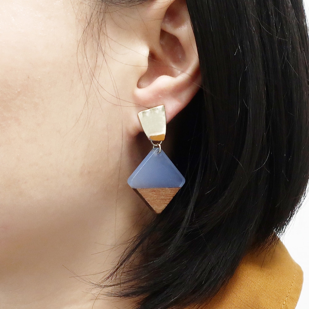 ウッド＆アクリルパーツのピアス | ビーズ・パーツなどのハンドメイド