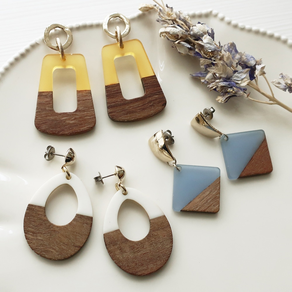 ウッド＆アクリルパーツのピアス | ビーズ・パーツなどのハンドメイド