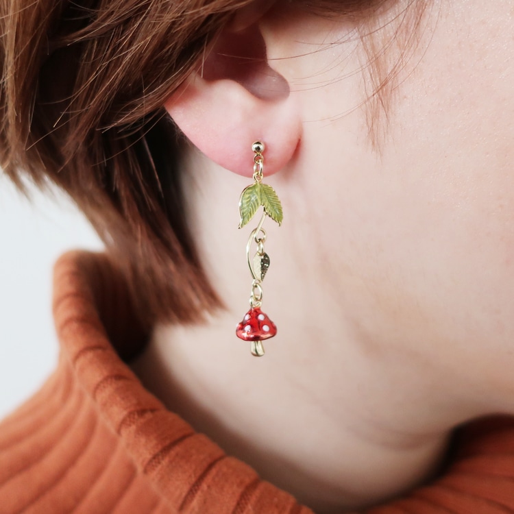 秋の彩りチャームのアクセサリー | ビーズ・パーツなどのハンドメイド