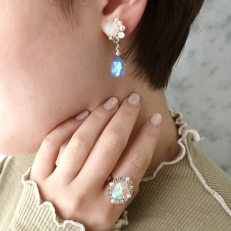 レジンで作る オーロラビジューアクセサリー | ビーズ・パーツなどの