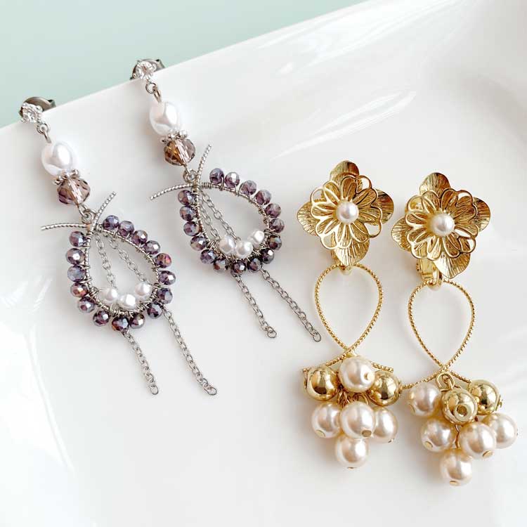 パールとフラワーのイヤリング＆パールとガラスのピアス | ビーズ