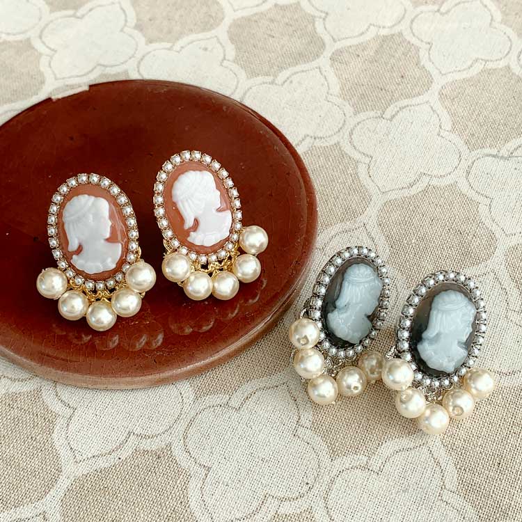 チェコビーズカメオレジンピアス イヤリング （シリコンレジン型