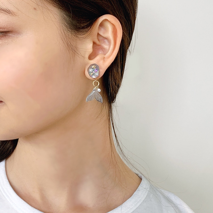 apm Monaco バロックパールと星型スタッドのピアス apm Monaco バロックパールと星型スタッドのピアス 華やか冬服