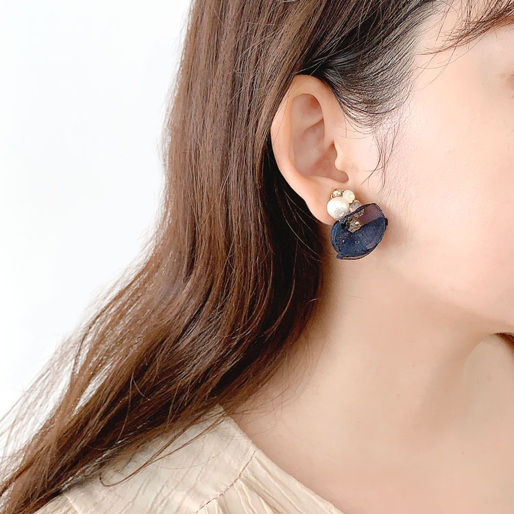 シフォンフラワーのアクセサリー | ビーズ・パーツなどのハンドメイド