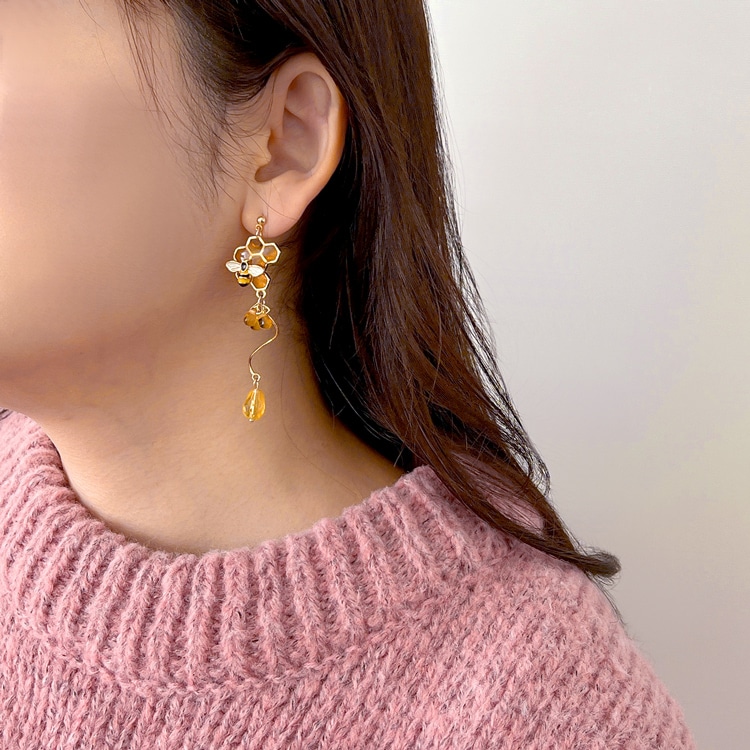 ハニーフラットですm(_ _)m ピアス2点です ハニーフラット様専用ですm(_ _)m ピアス2点です ピアス - ピアス