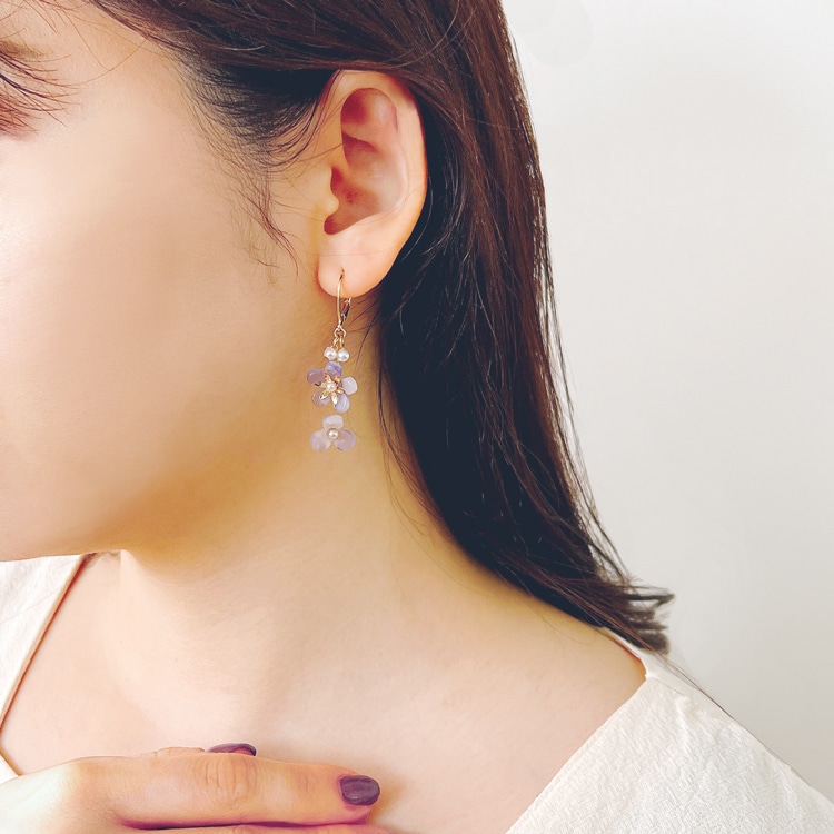 アクリルフラワーのネックレスとピアス | ビーズ・パーツなどの