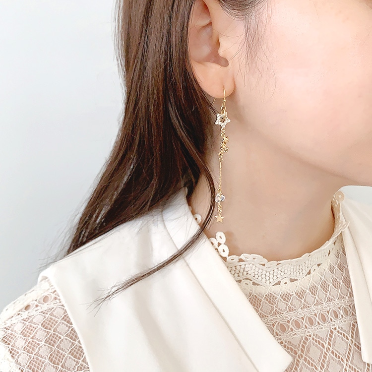 月と星のシャイニーピアス | ビーズ・パーツなどのハンドメイドパーツ