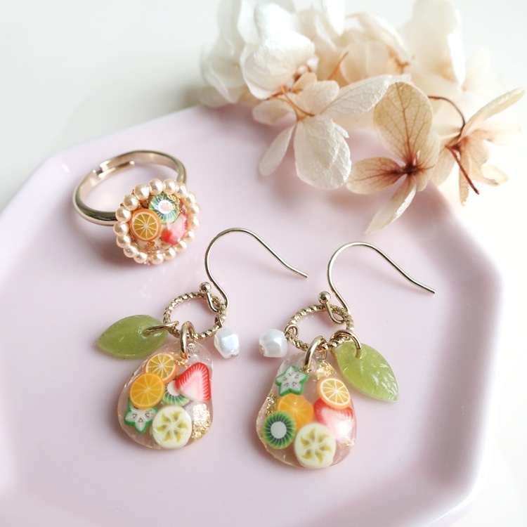 レジンで作る ジューシーフルーツアクセサリー | ビーズ・パーツなどの