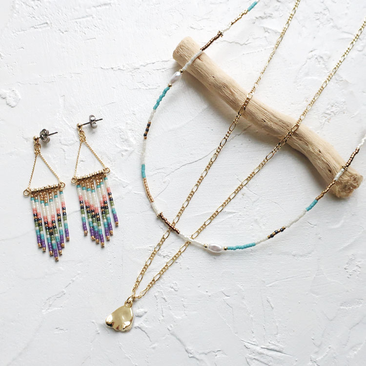 デリカビーズのアクセサリー | ビーズ・パーツなどのハンドメイド