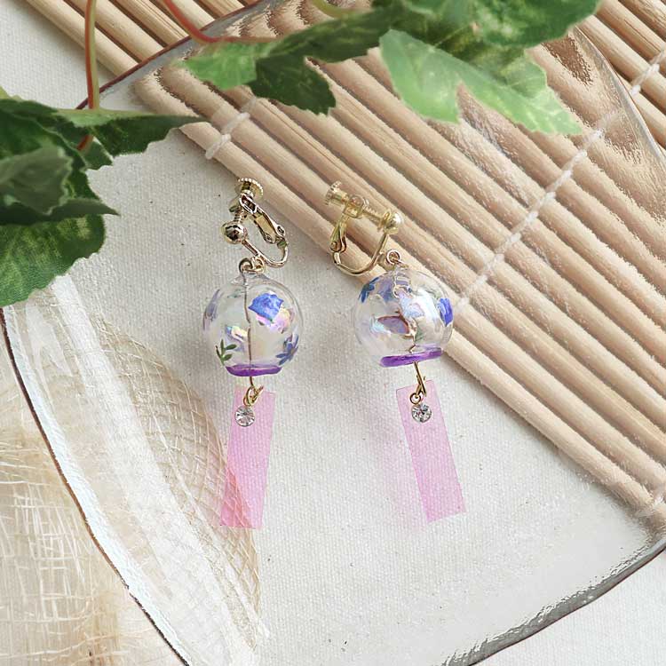 レジンで作る 風鈴イヤリング | ビーズ・パーツなどのハンドメイド