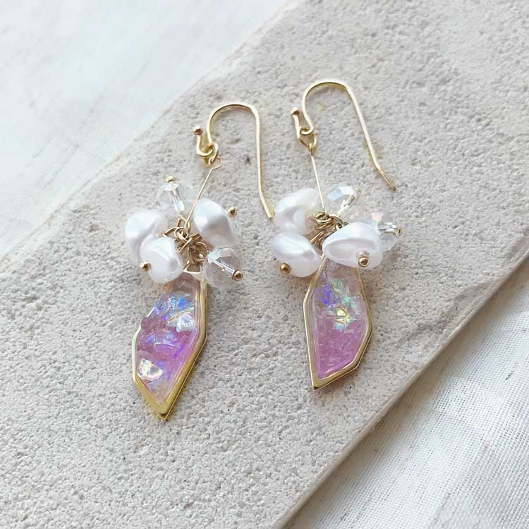 【468】アクリルビーズとレジンモチーフのピアス／イヤリング 468アクリルビーズとレジンモチーフのピアス／イヤリング