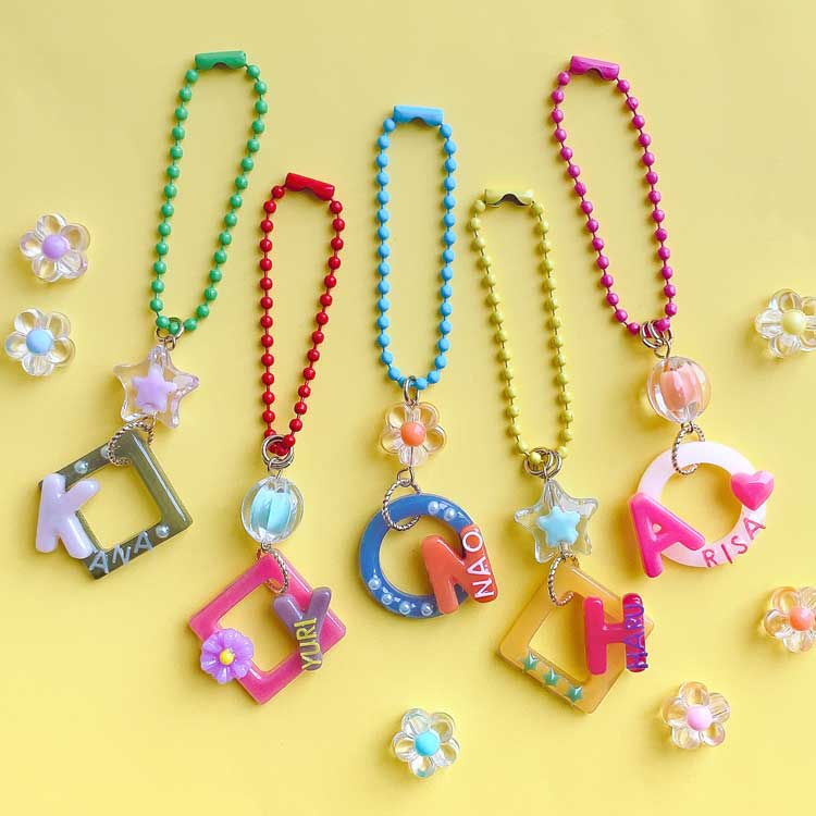 レジンで作る 推しグッズ！ネームキーホルダー | ビーズ・パーツなどの