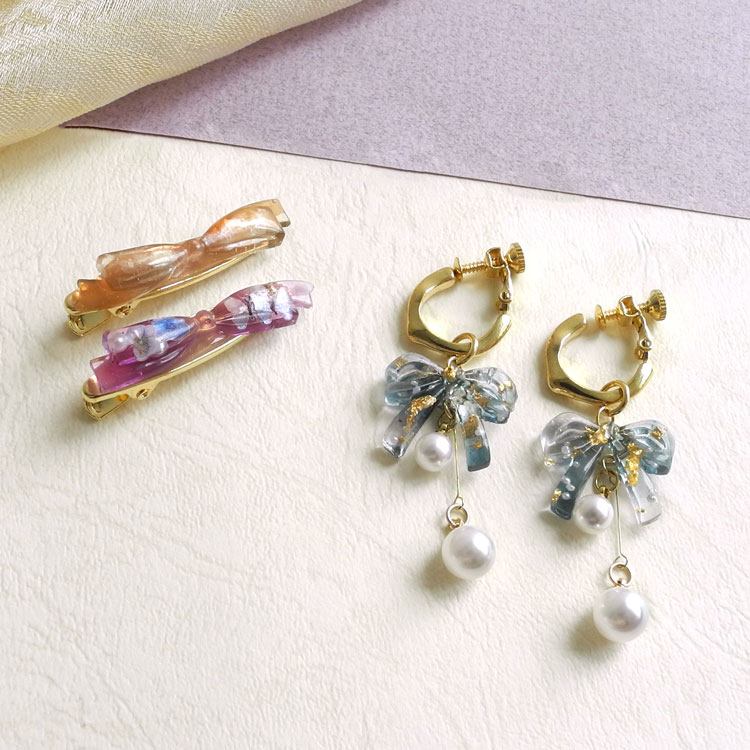 レジン イヤリング クリア リボン レジン イヤリング クリア リボン